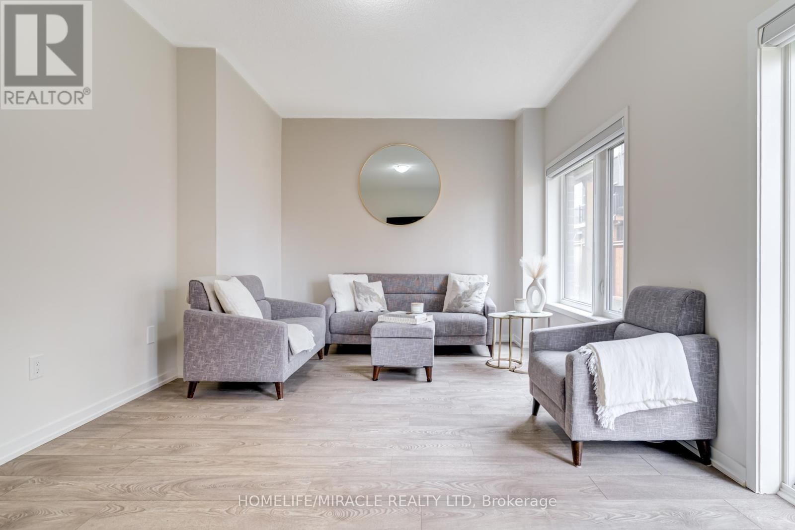 18 QUEENSLAND CRESCENT Image 37