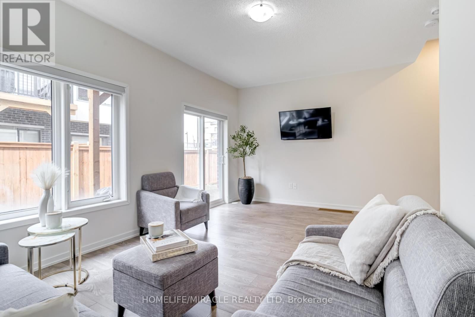 18 QUEENSLAND CRESCENT Image 38