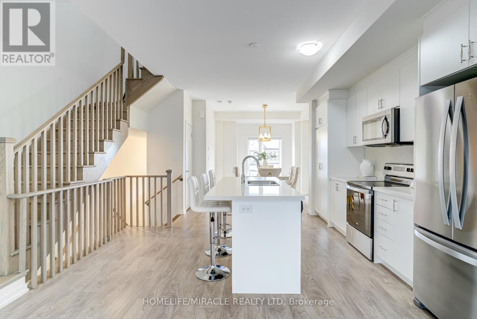 18 QUEENSLAND CRESCENT Image 8