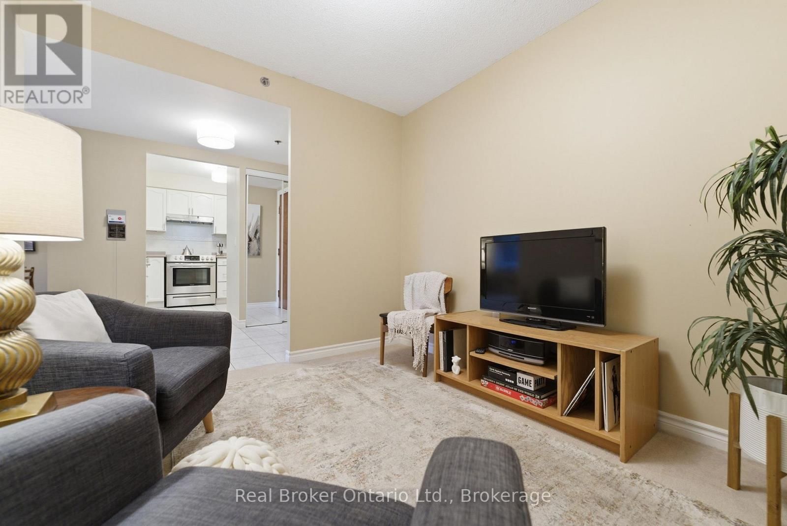 1217 - 100 BURLOAK DRIVE Image 14