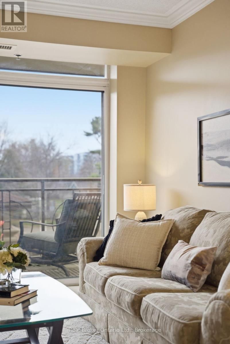 1217 - 100 BURLOAK DRIVE Image 3