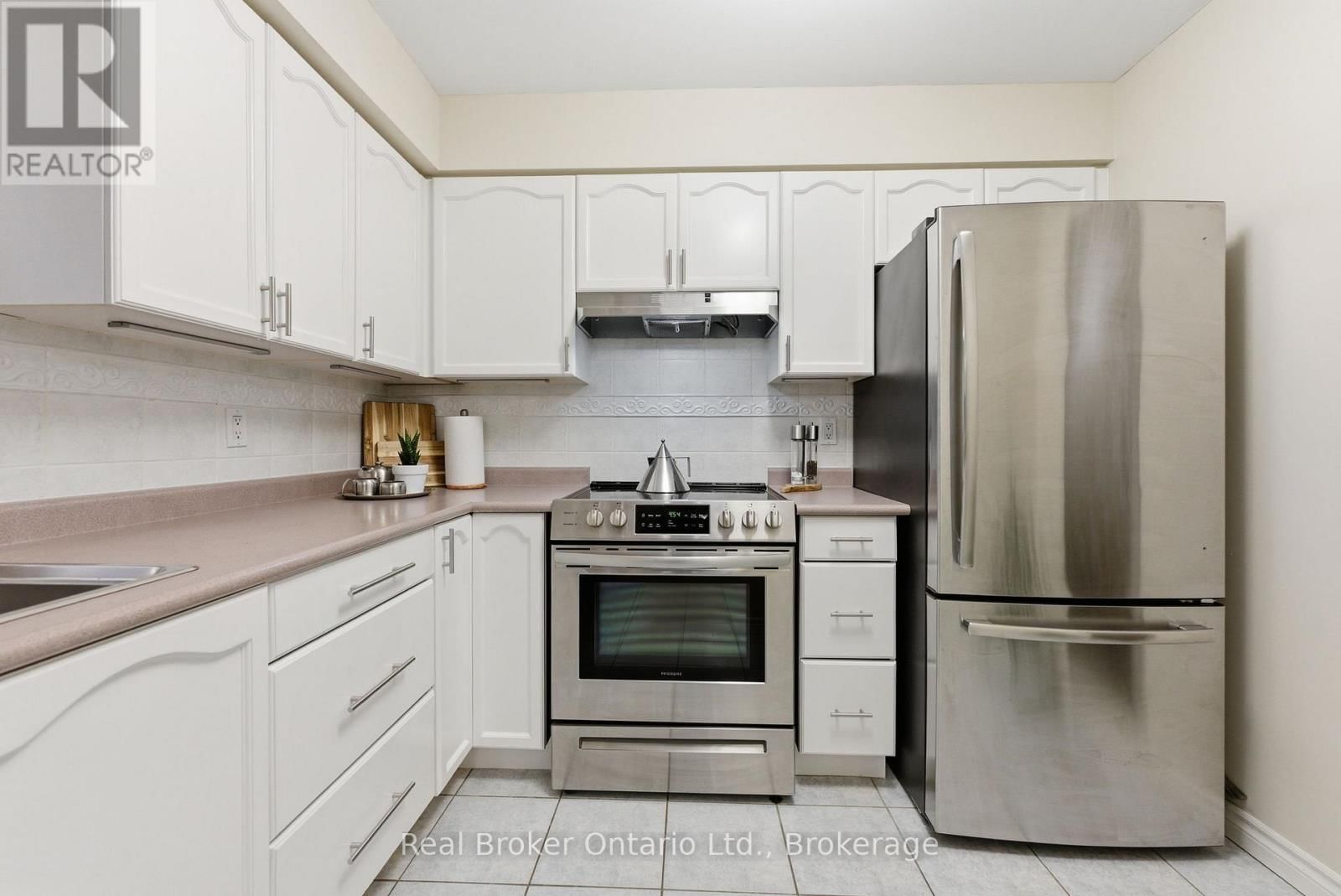 1217 - 100 BURLOAK DRIVE Image 9