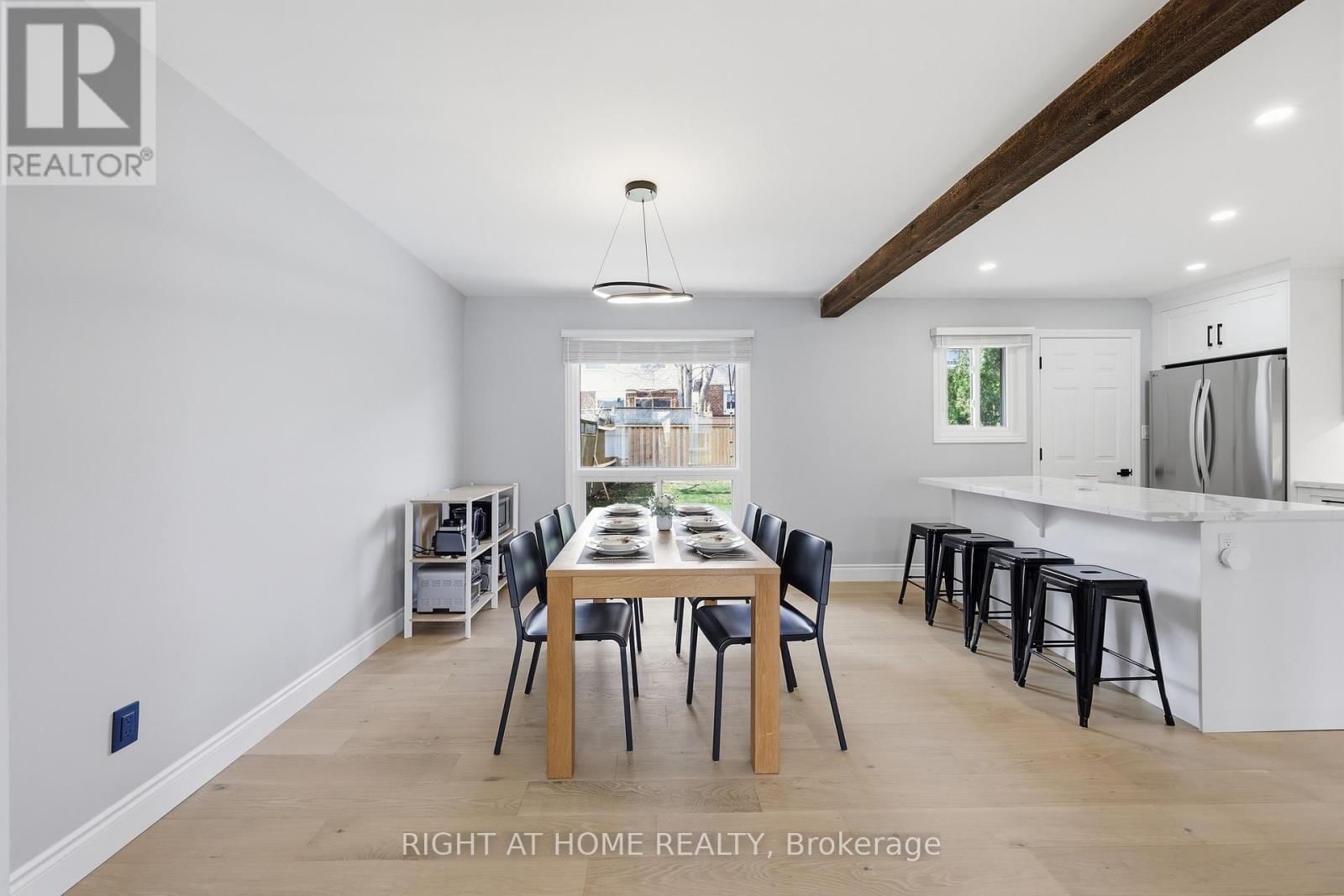 2458 CAVENDISH DRIVE Image 13