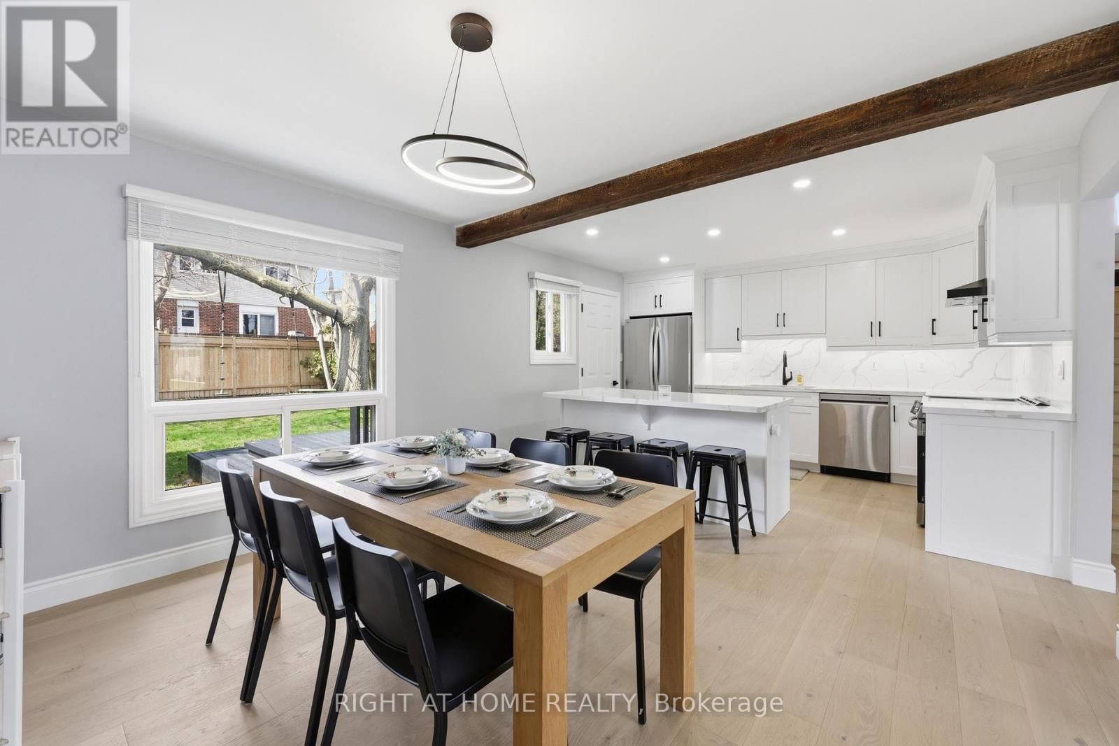 2458 CAVENDISH DRIVE Image 14