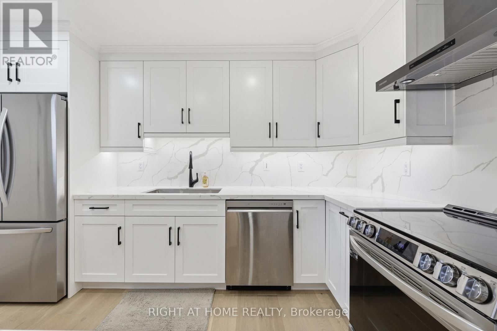 2458 CAVENDISH DRIVE Image 18