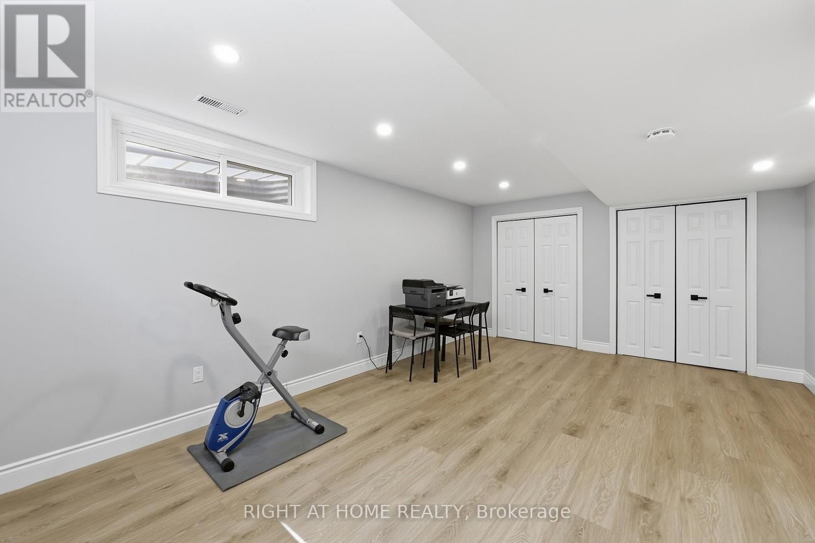 2458 CAVENDISH DRIVE Image 32