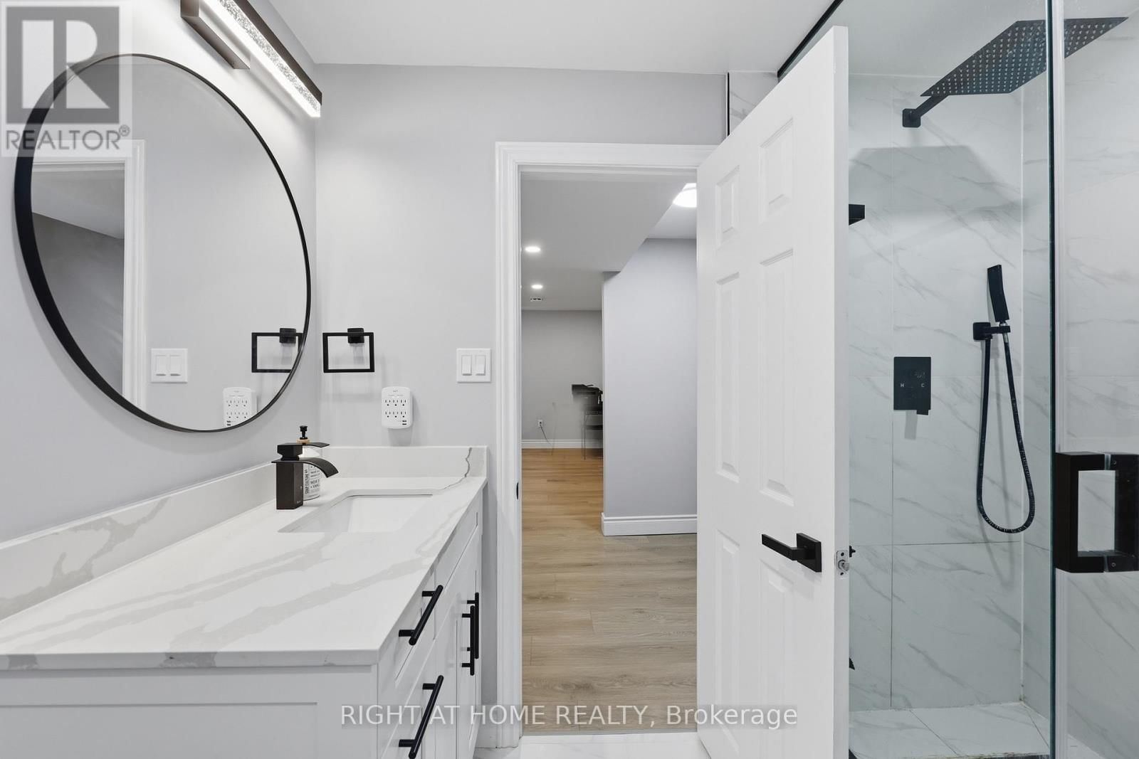 2458 CAVENDISH DRIVE Image 34