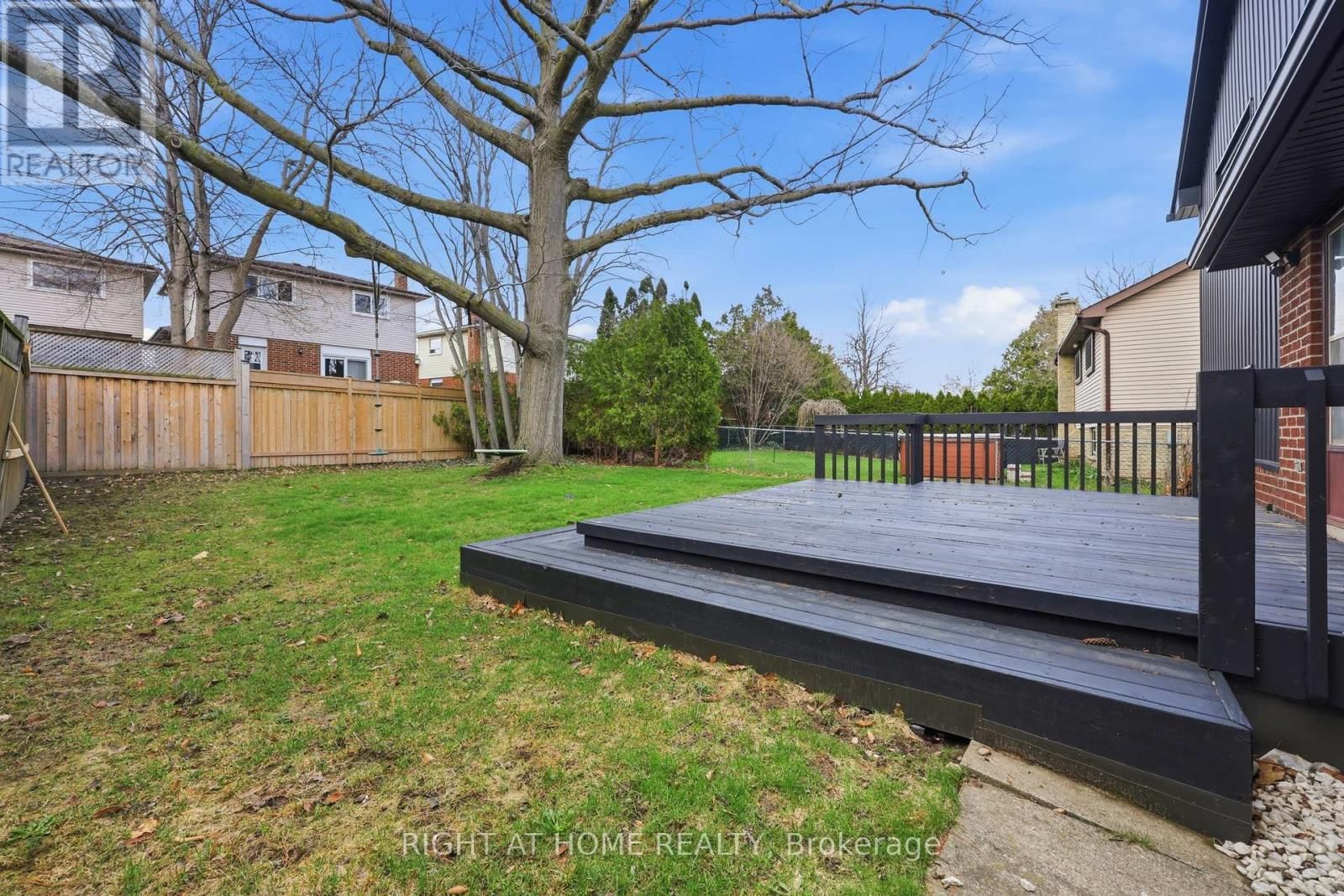 2458 CAVENDISH DRIVE Image 36