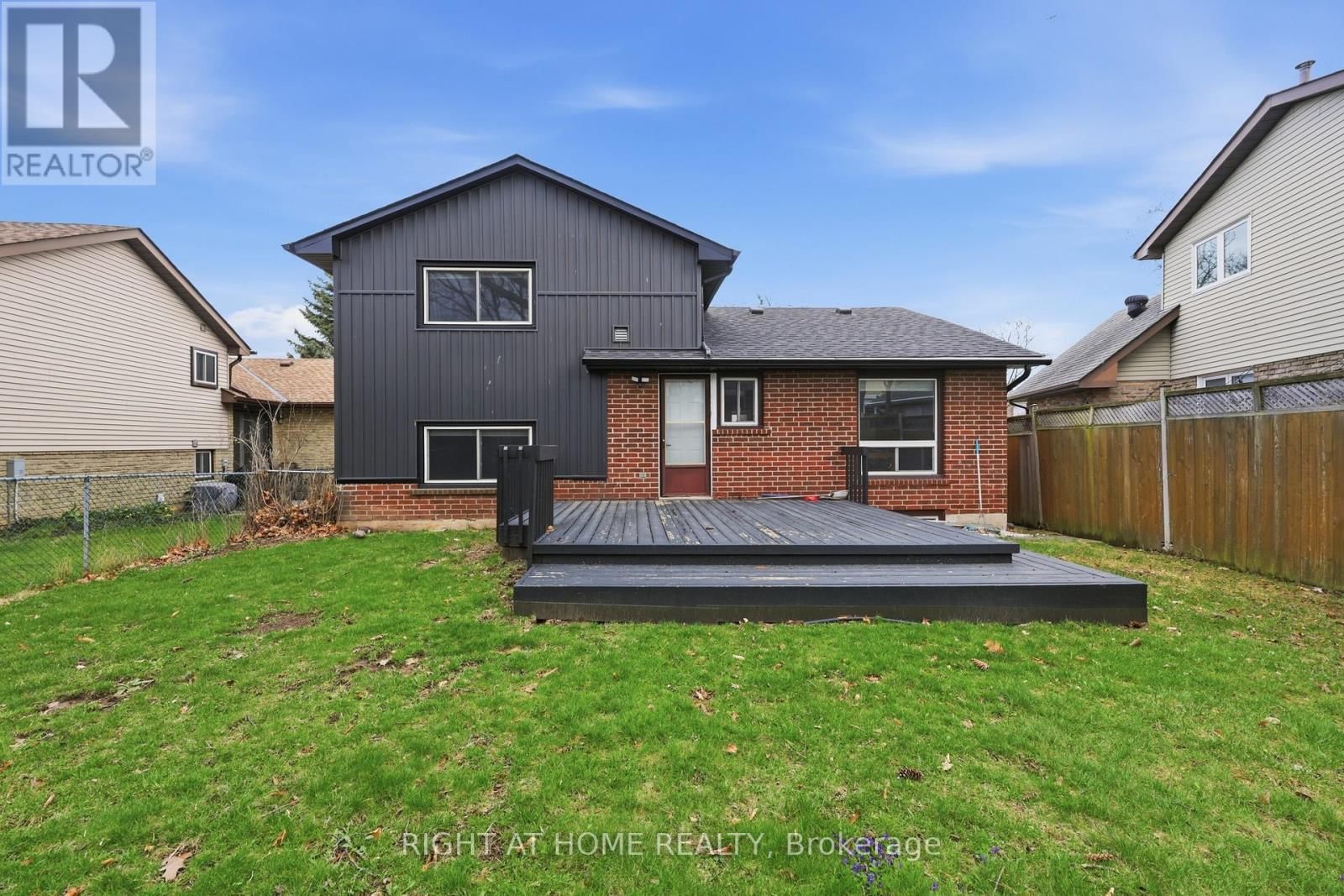 2458 CAVENDISH DRIVE Image 38