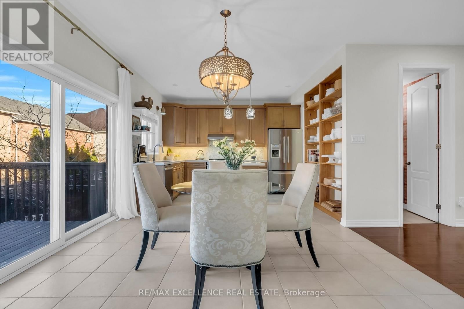 40 IMPERIAL LAKES DRIVE Image 12