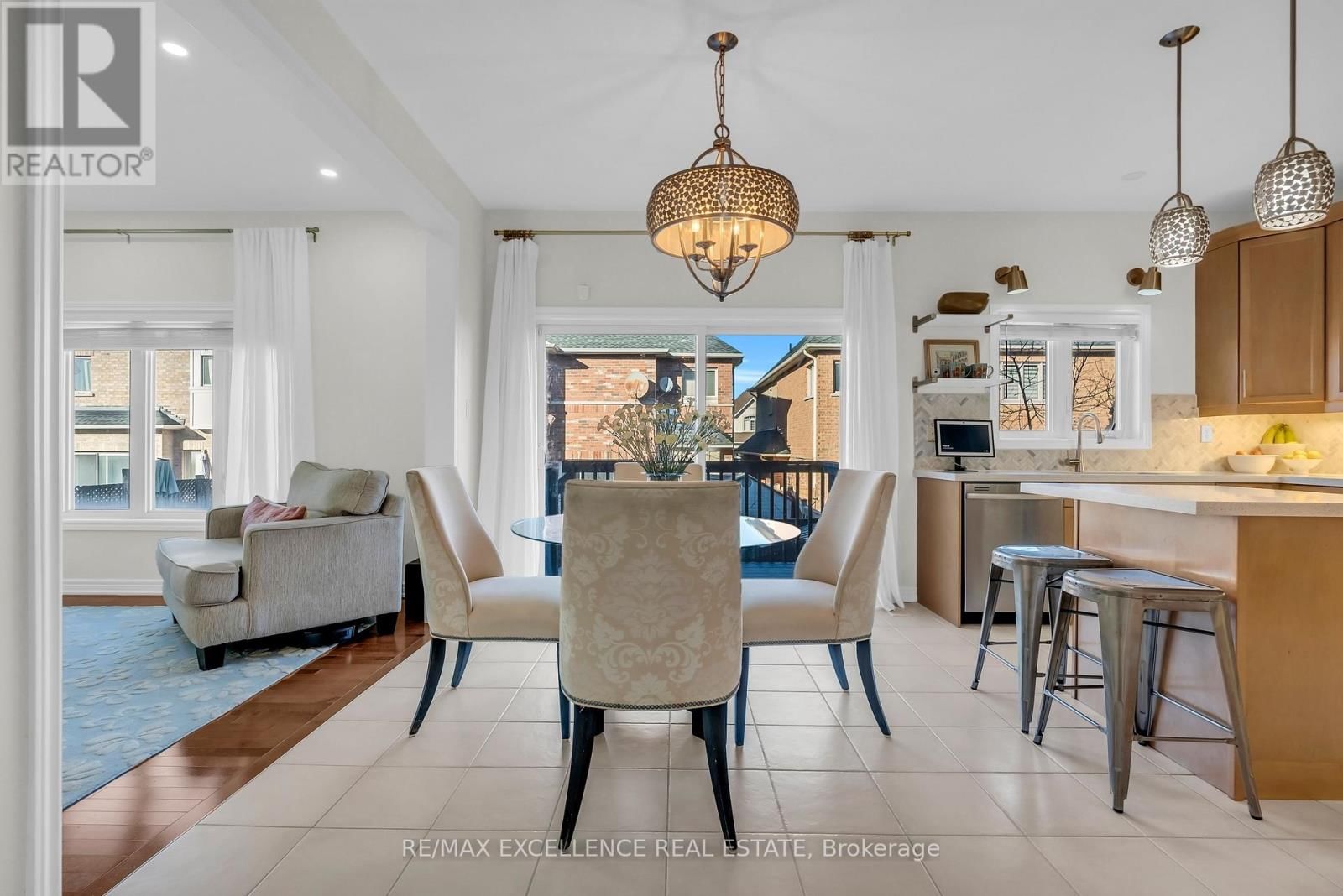 40 IMPERIAL LAKES DRIVE Image 13