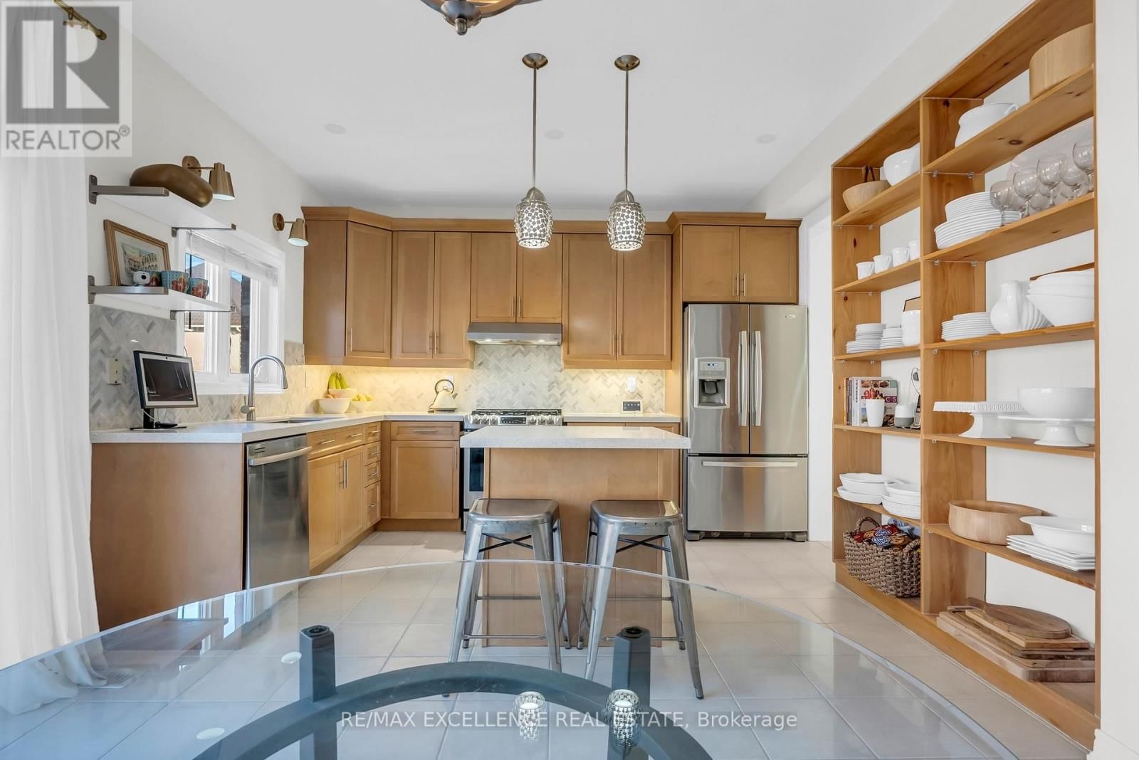 40 IMPERIAL LAKES DRIVE Image 14