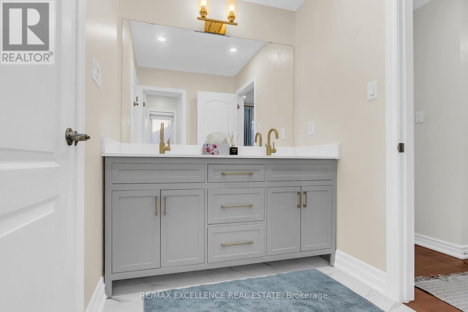 40 IMPERIAL LAKES DRIVE Image 31