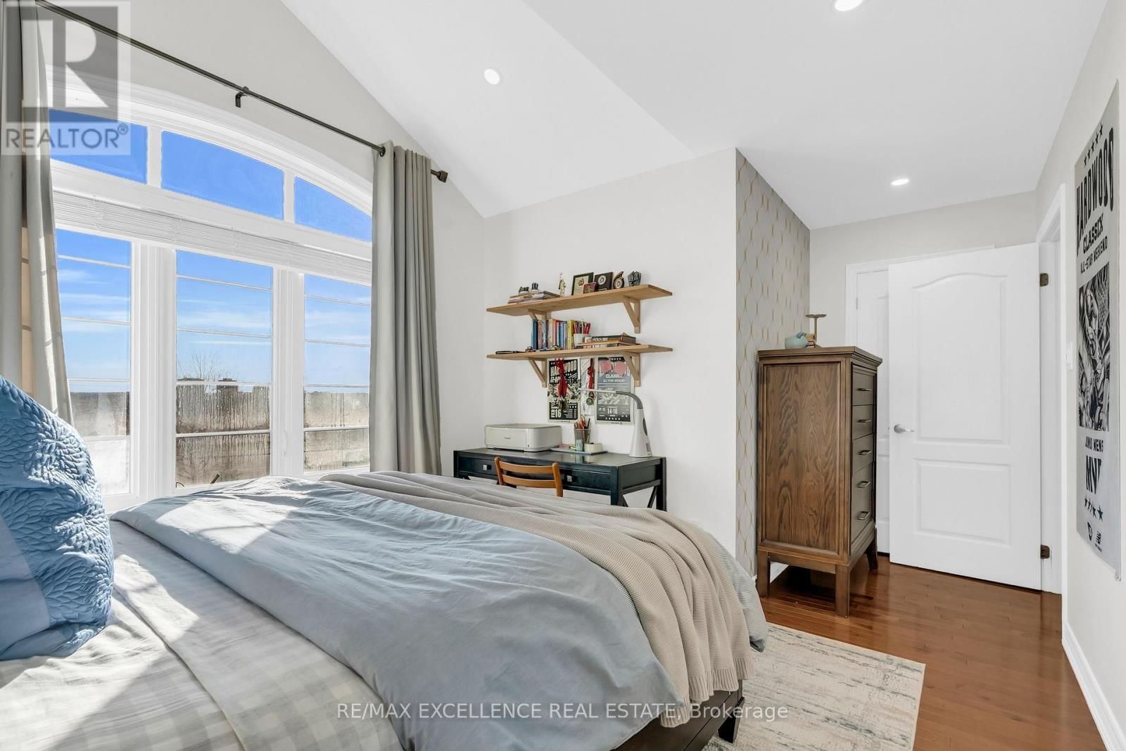 40 IMPERIAL LAKES DRIVE Image 34