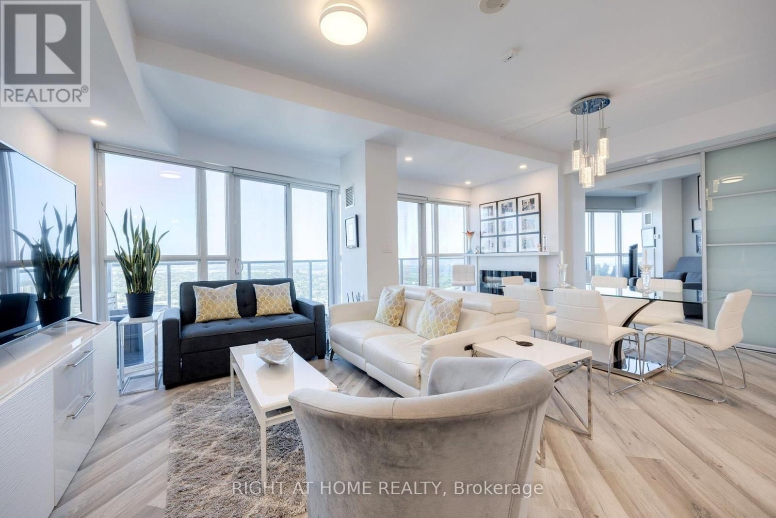 3601 - 60 ABSOLUTE AVENUE Image 11