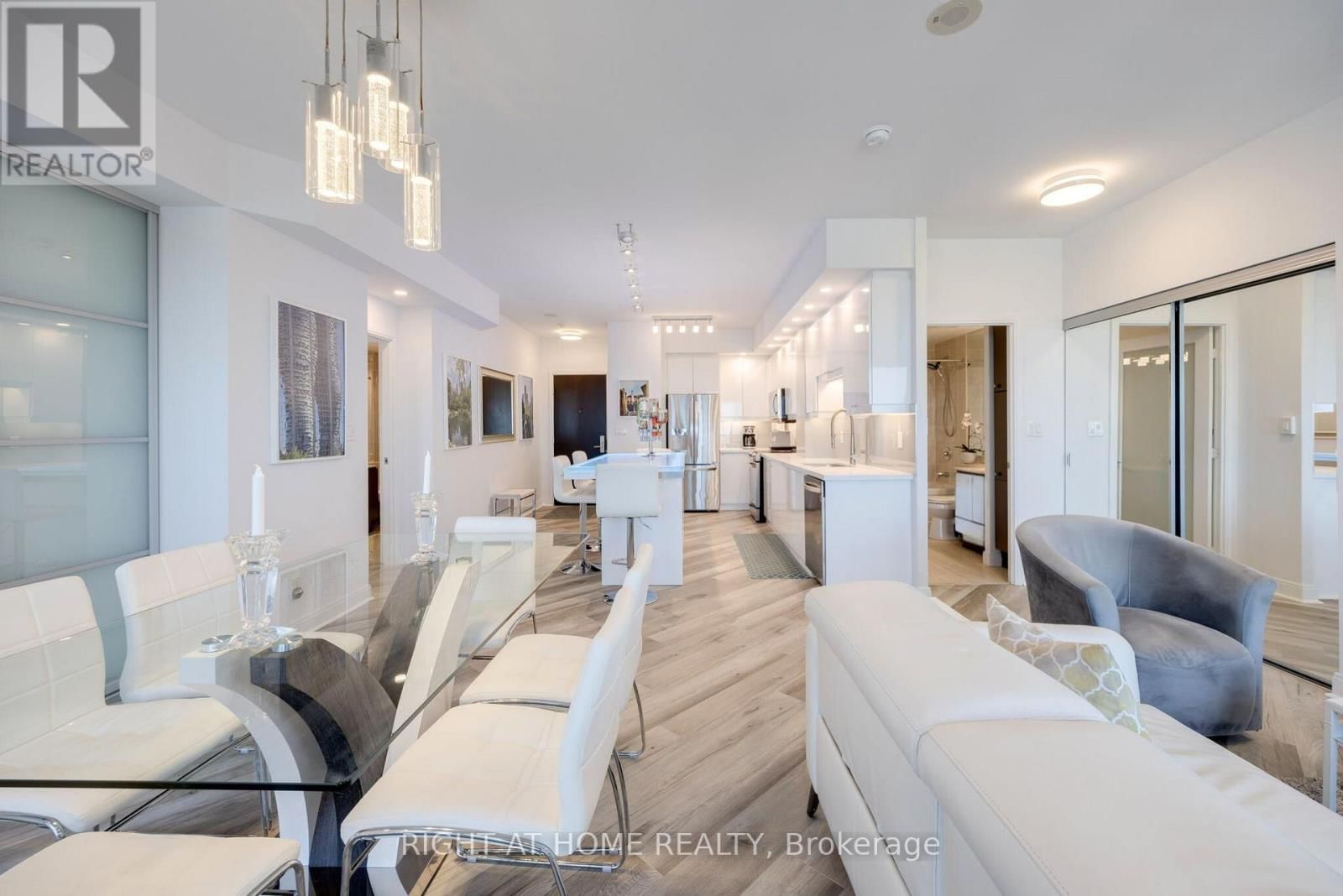 3601 - 60 ABSOLUTE AVENUE Image 13