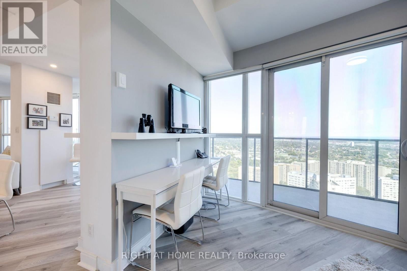 3601 - 60 ABSOLUTE AVENUE Image 15