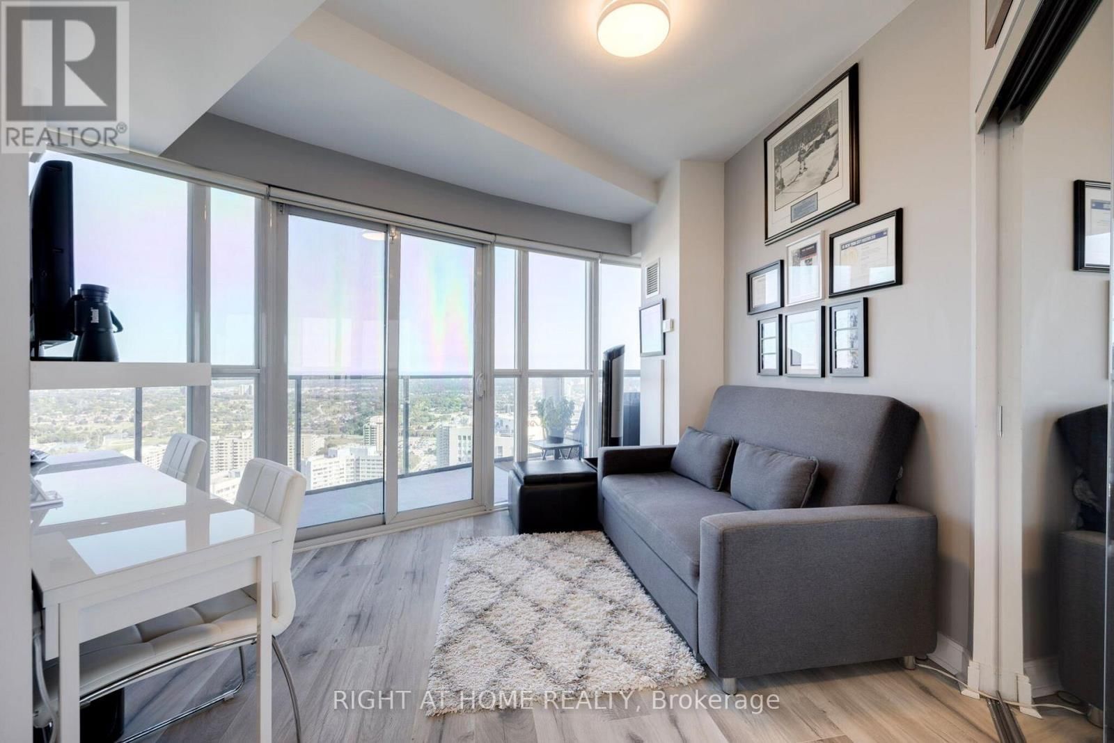 3601 - 60 ABSOLUTE AVENUE Image 18