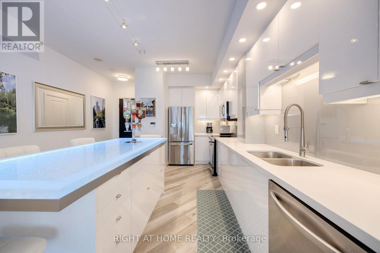 3601 - 60 ABSOLUTE AVENUE Image 5