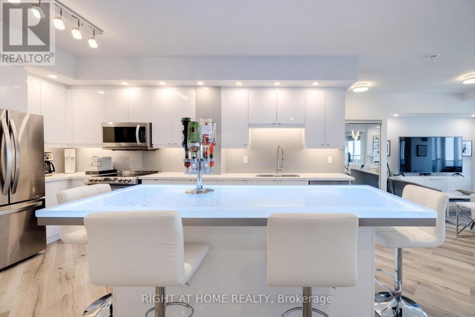 3601 - 60 ABSOLUTE AVENUE Image 7