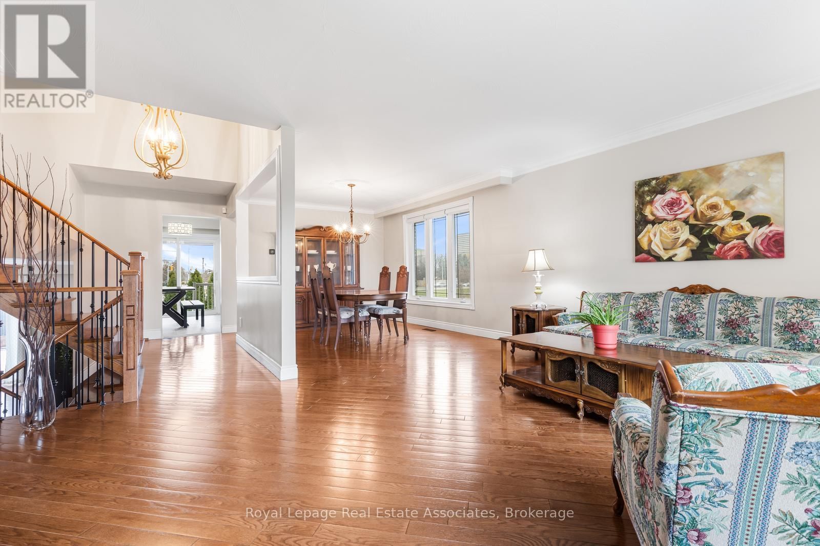 176 DAPHNE AVENUE Image 13