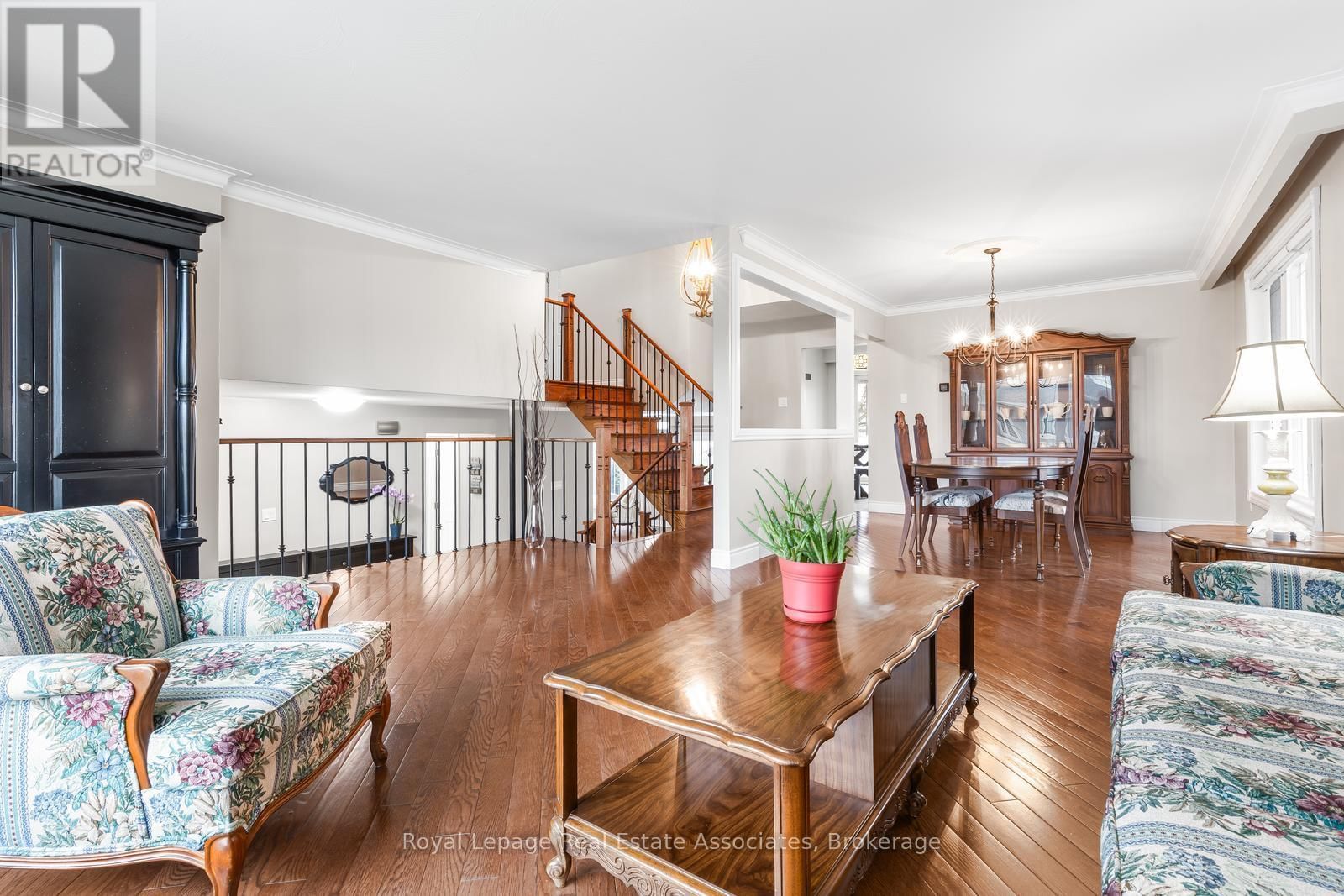 176 DAPHNE AVENUE Image 14