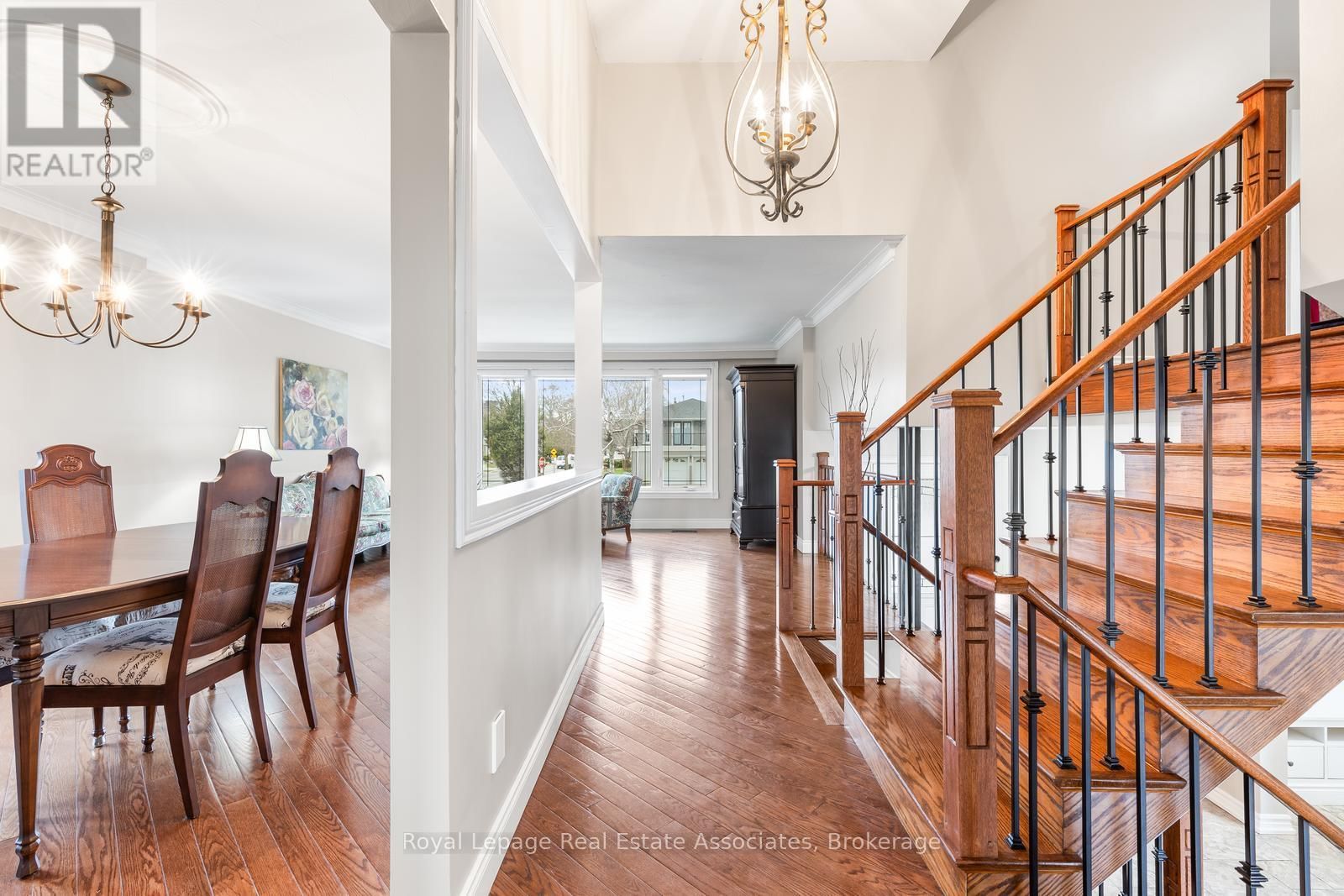 176 DAPHNE AVENUE Image 19