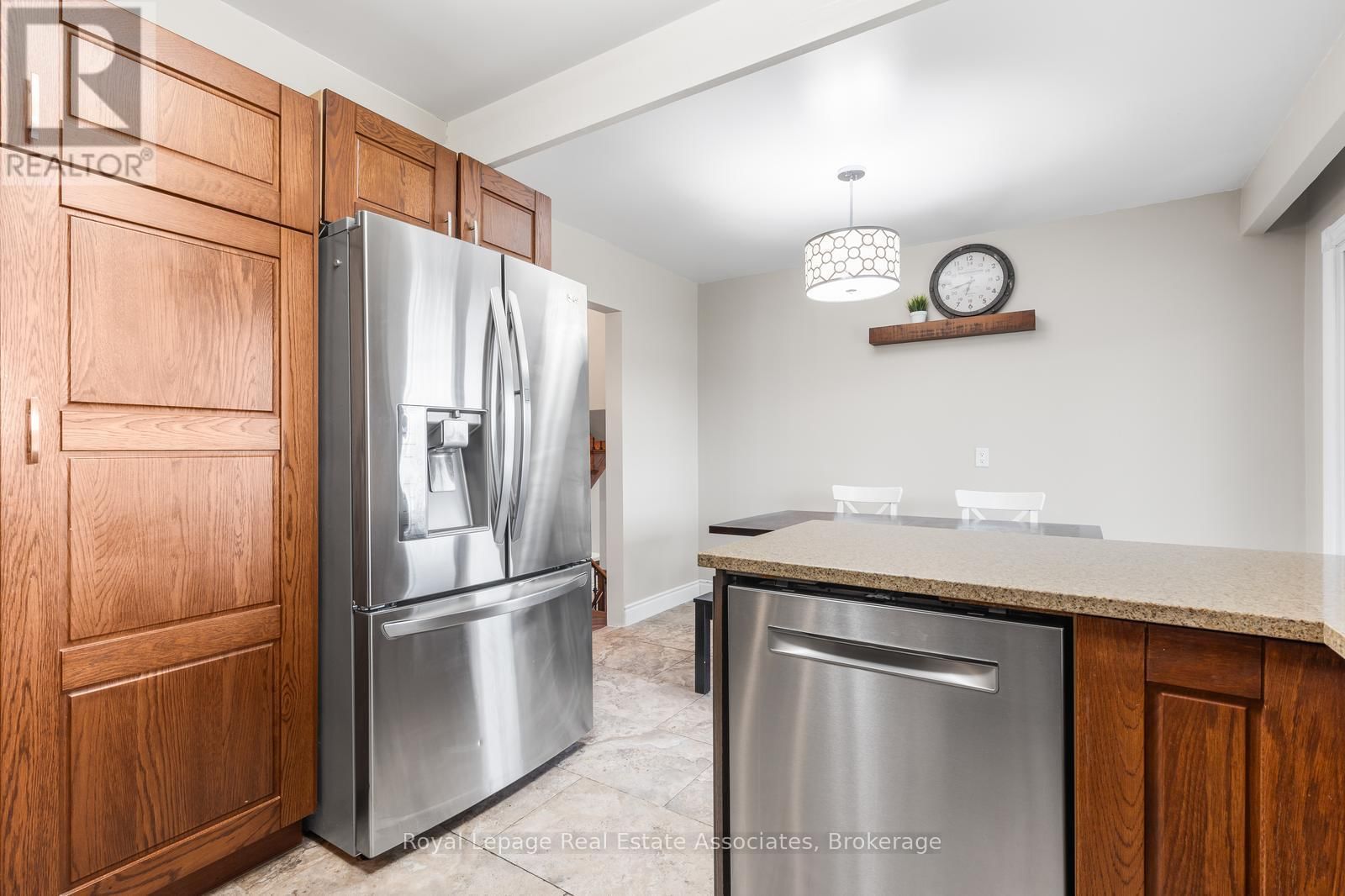 176 DAPHNE AVENUE Image 26