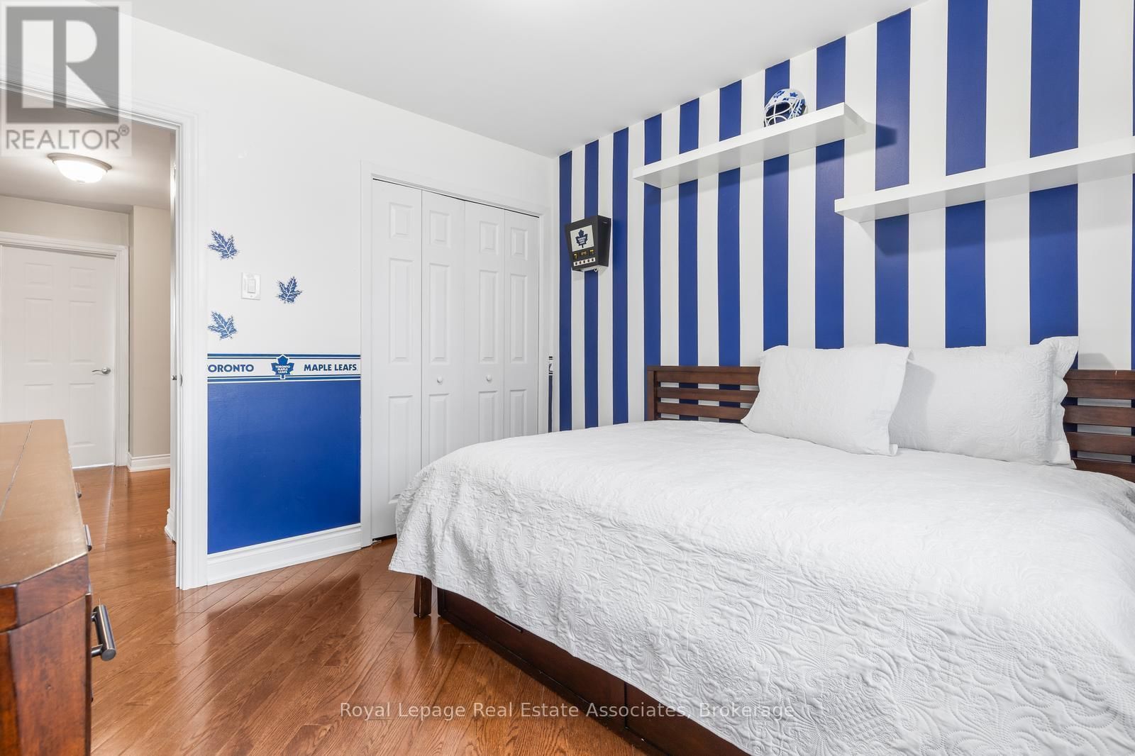 176 DAPHNE AVENUE Image 37