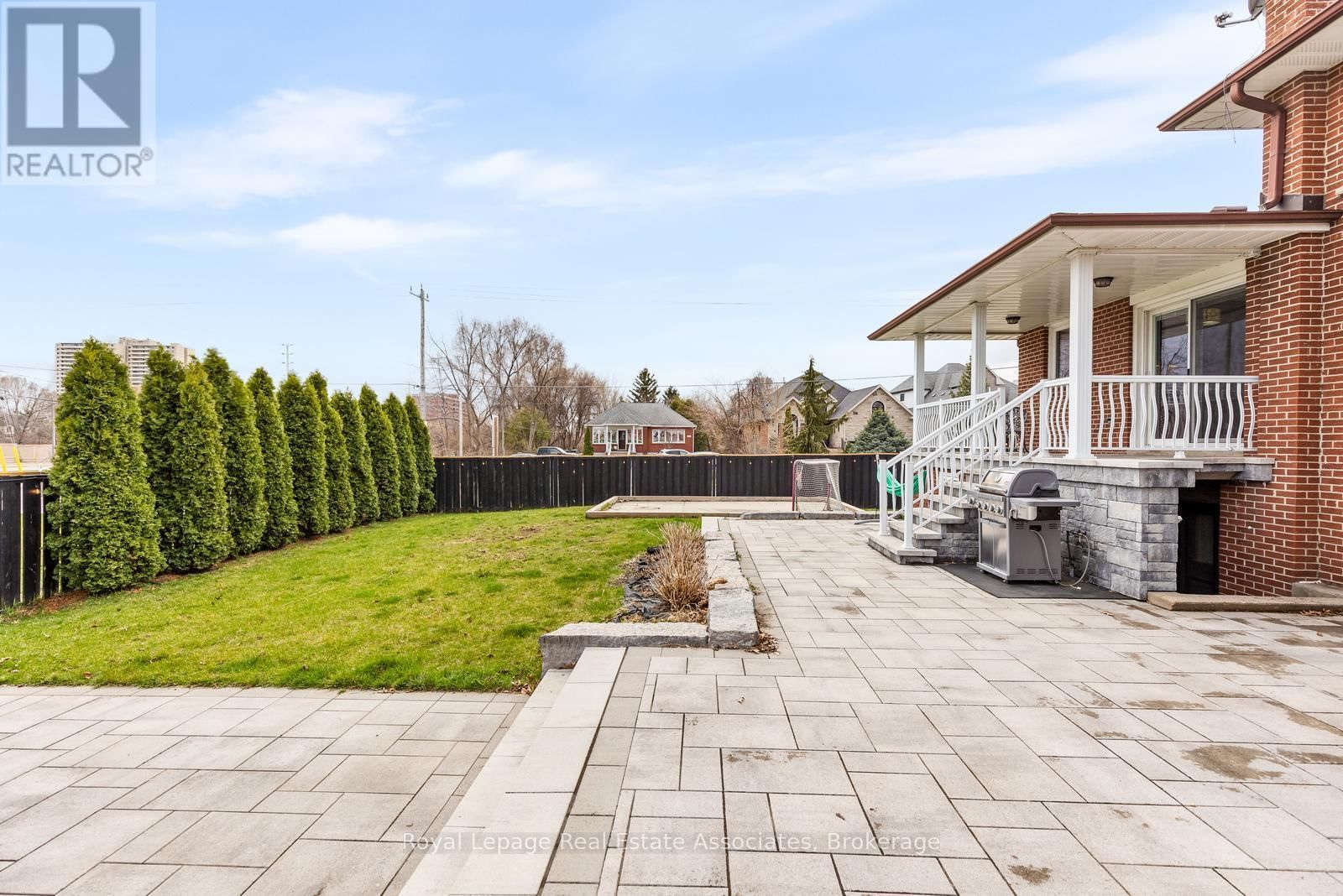 176 DAPHNE AVENUE Image 48