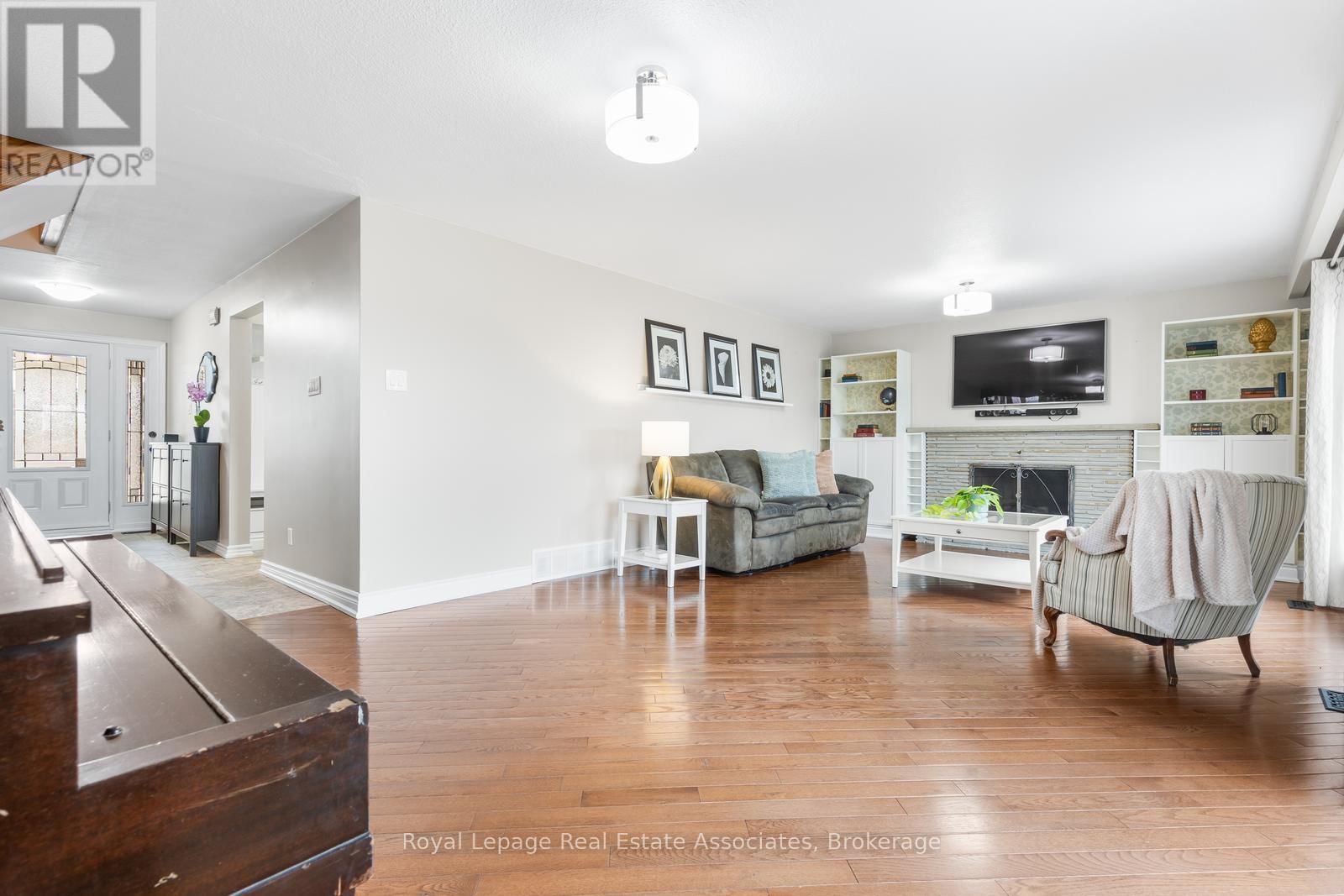 176 DAPHNE AVENUE Image 5