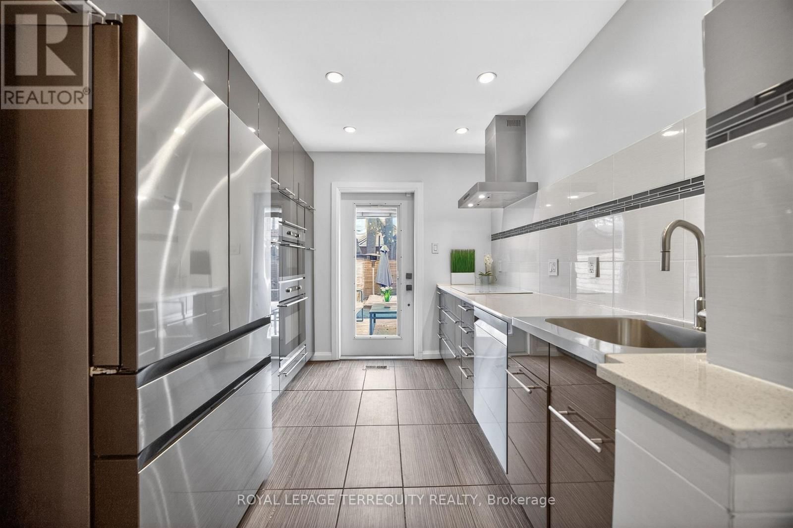 75 PRISCILLA AVENUE Image 18