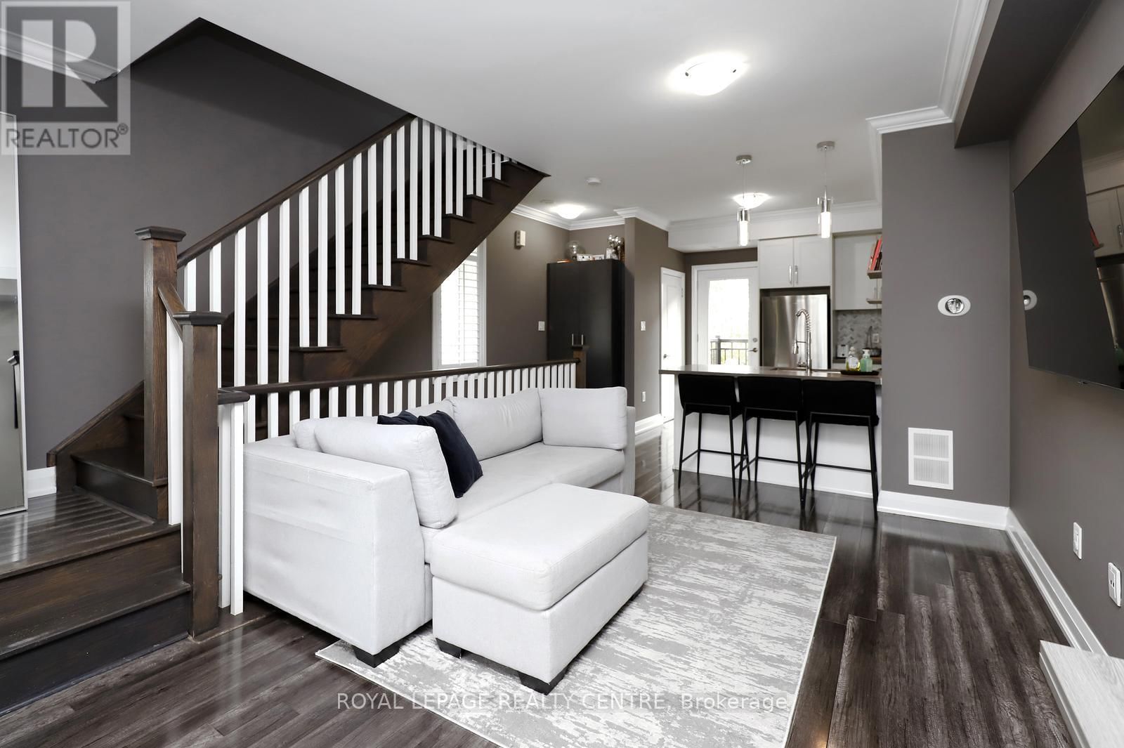 10 - 3077 CAWTHRA ROAD Image 1