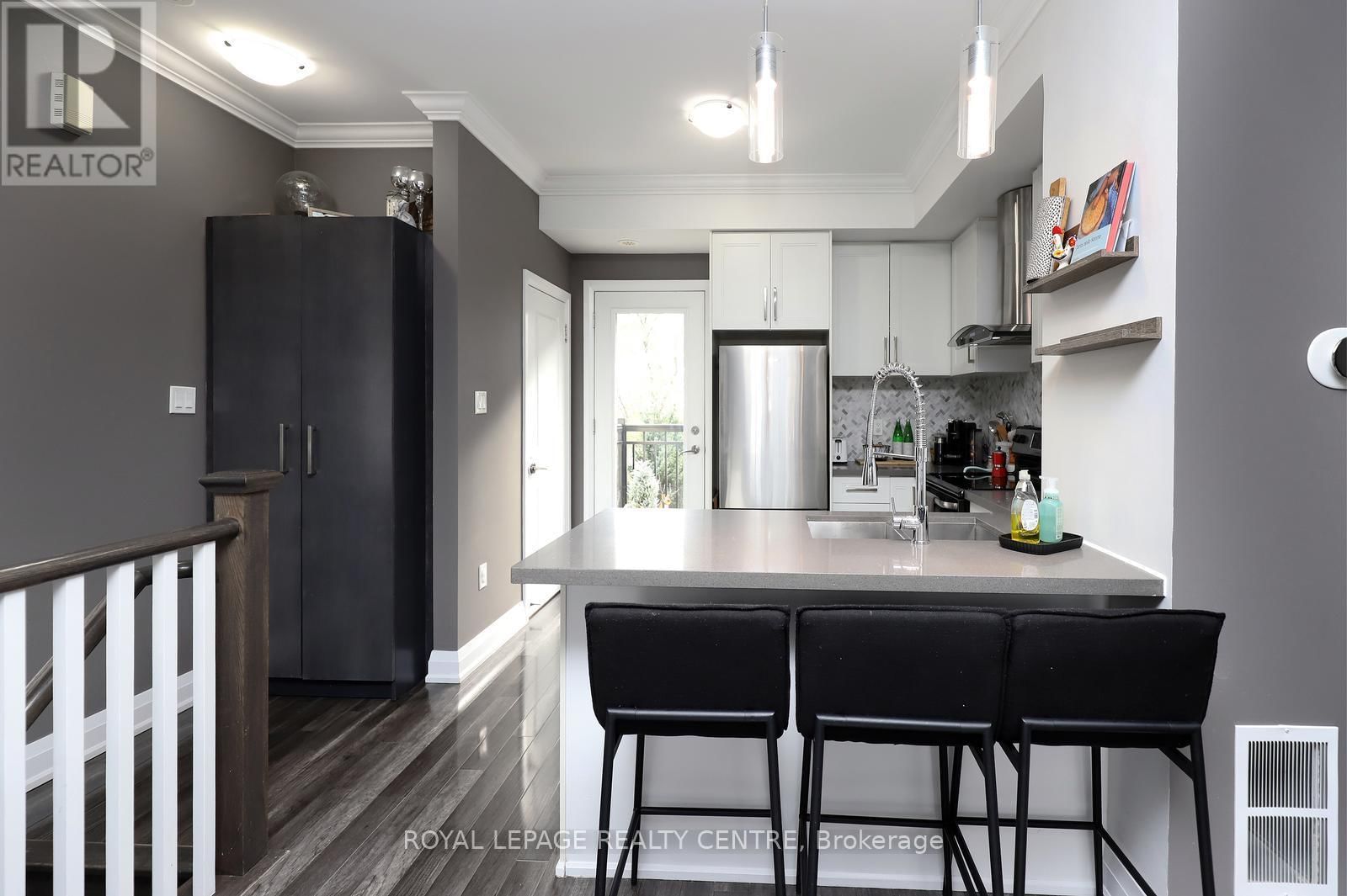 10 - 3077 CAWTHRA ROAD Image 10