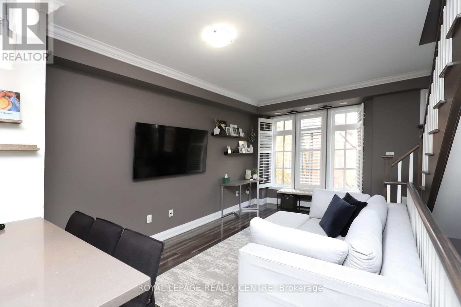 10 - 3077 CAWTHRA ROAD Image 15