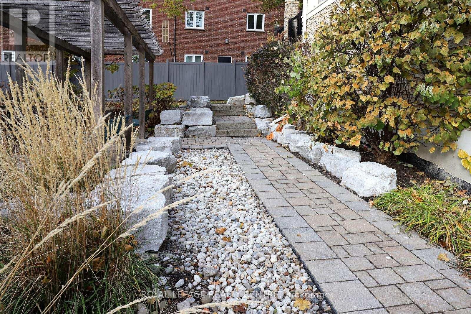 10 - 3077 CAWTHRA ROAD Image 3