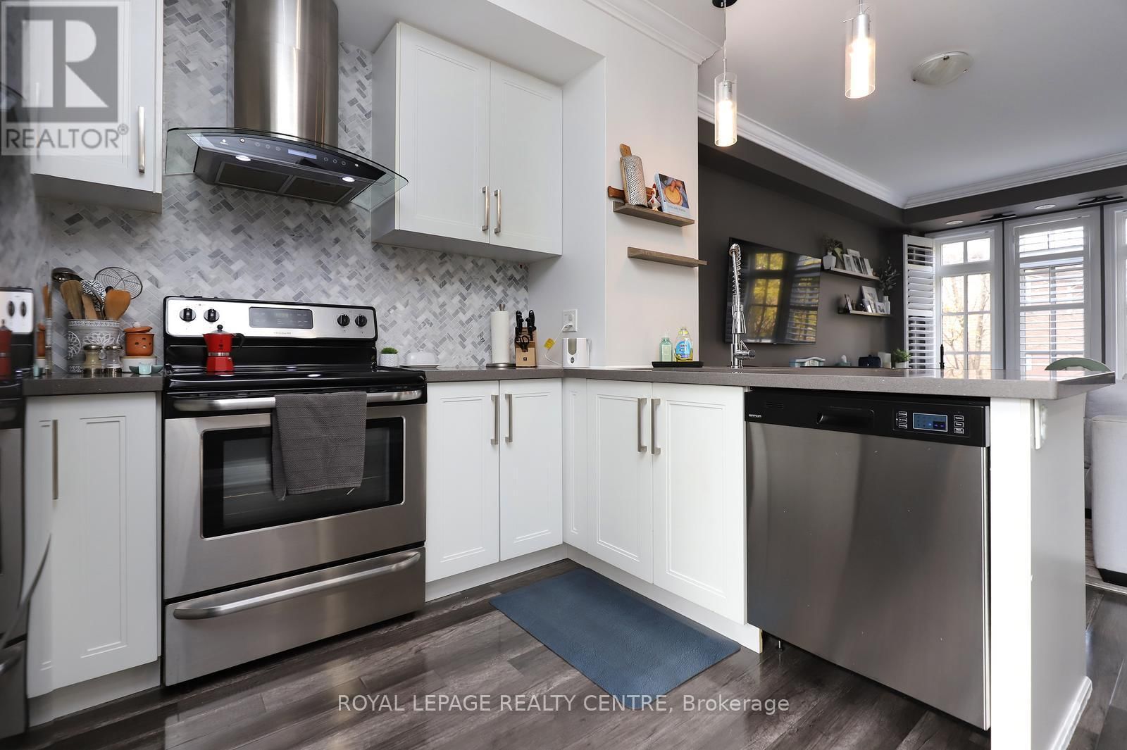 10 - 3077 CAWTHRA ROAD Image 8