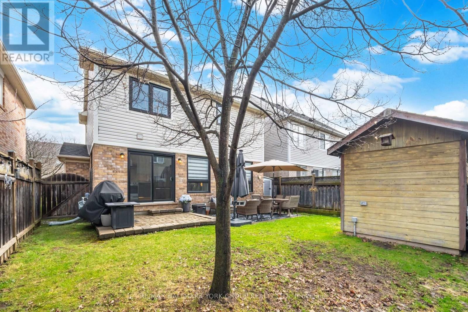 882 MCDUFFE CRESCENT Image 23