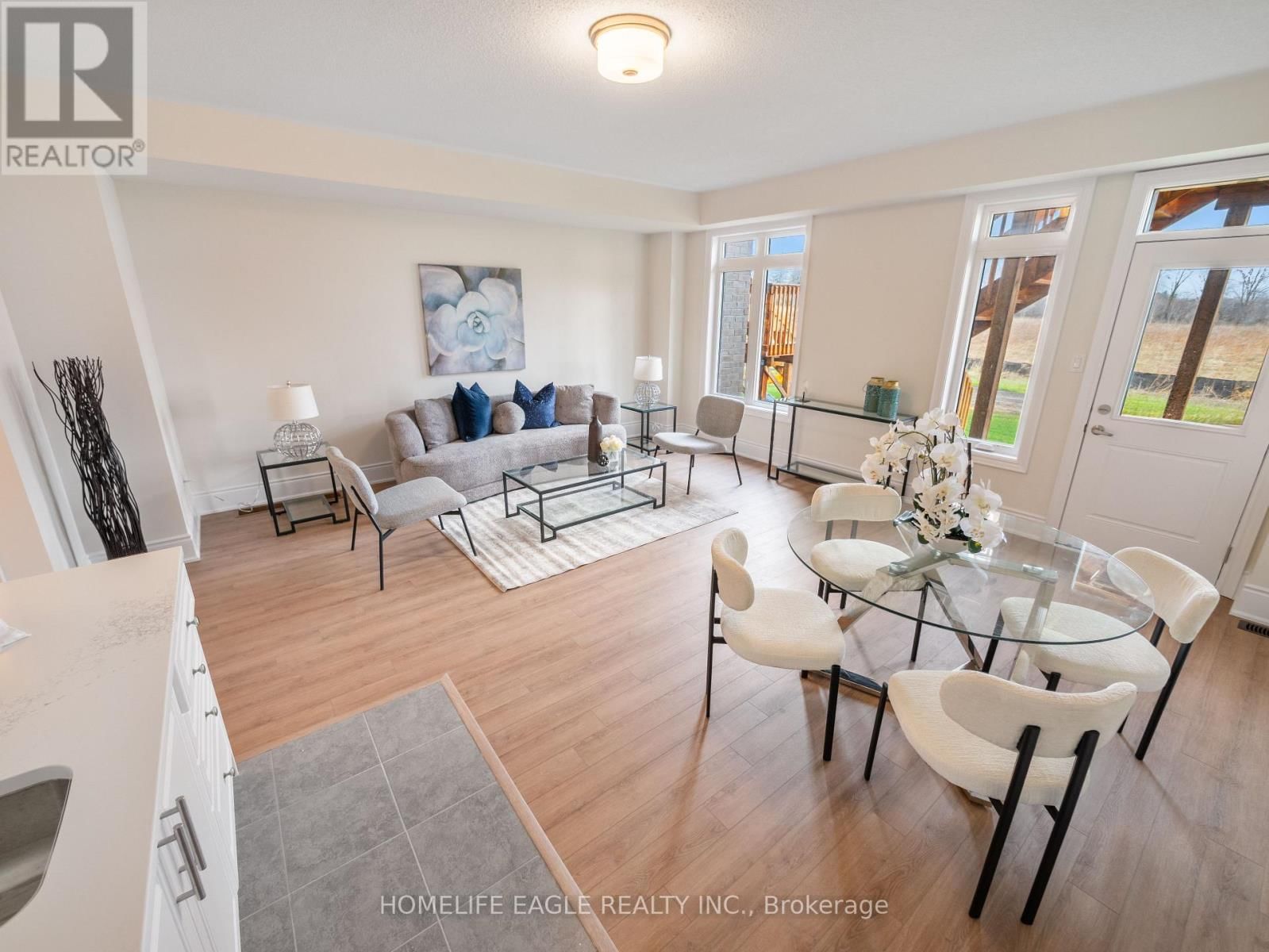 34 FOXSPARROW ROAD Image 22