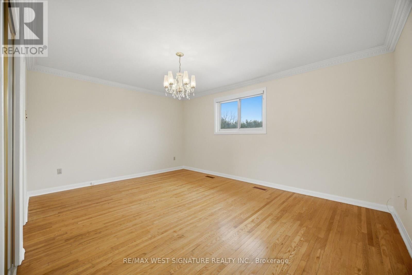 36 WINDSOR ROAD Image 14