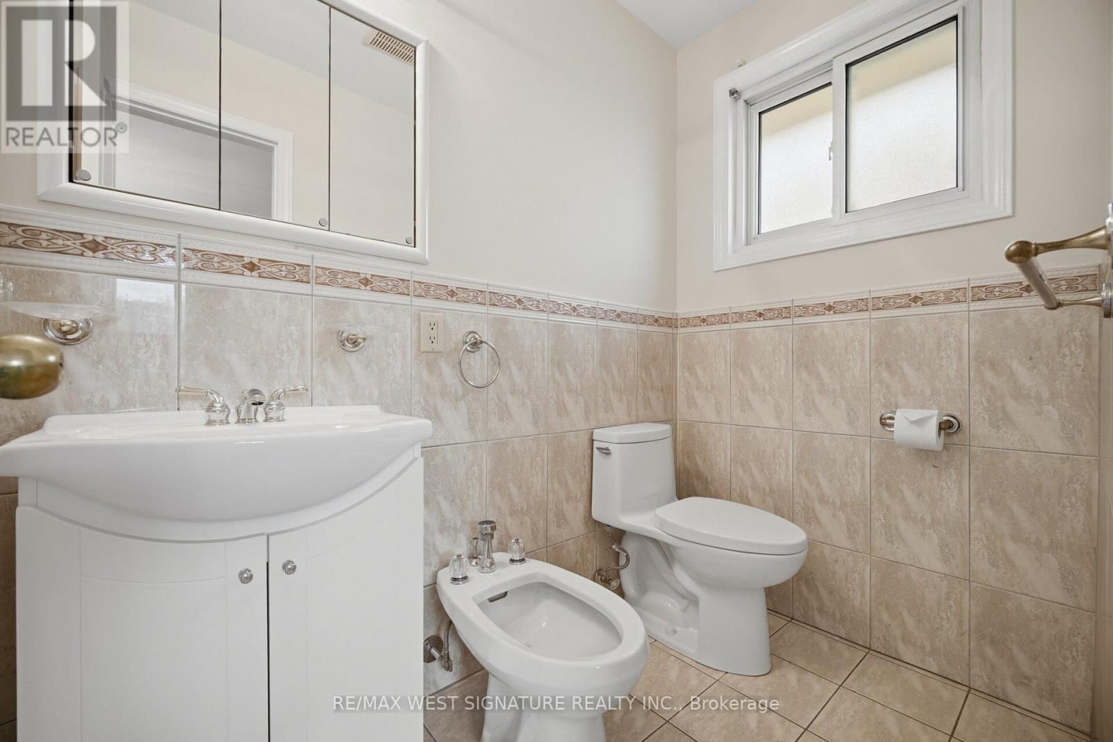 36 WINDSOR ROAD Image 16