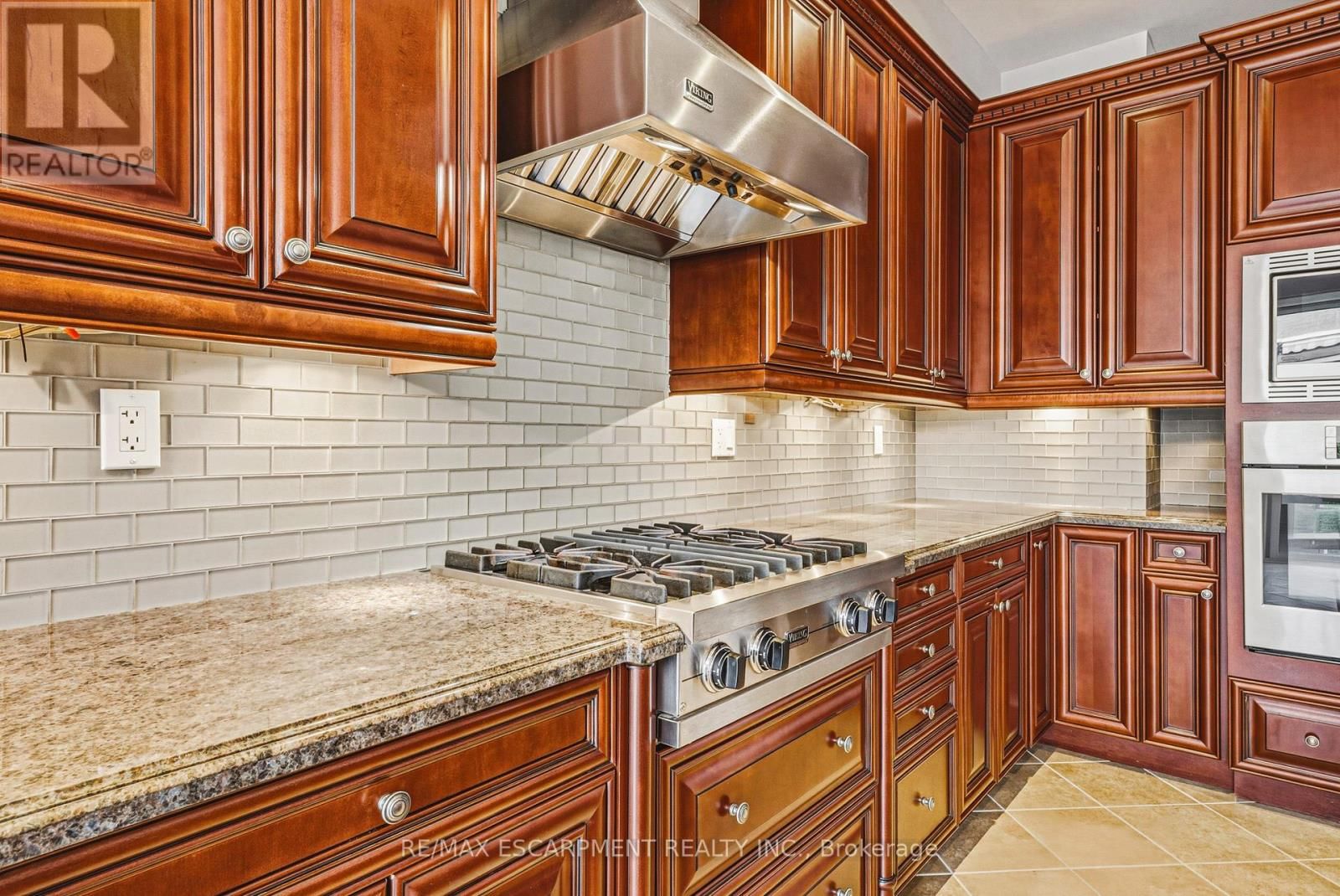 425 BURLOAK DRIVE Image 13