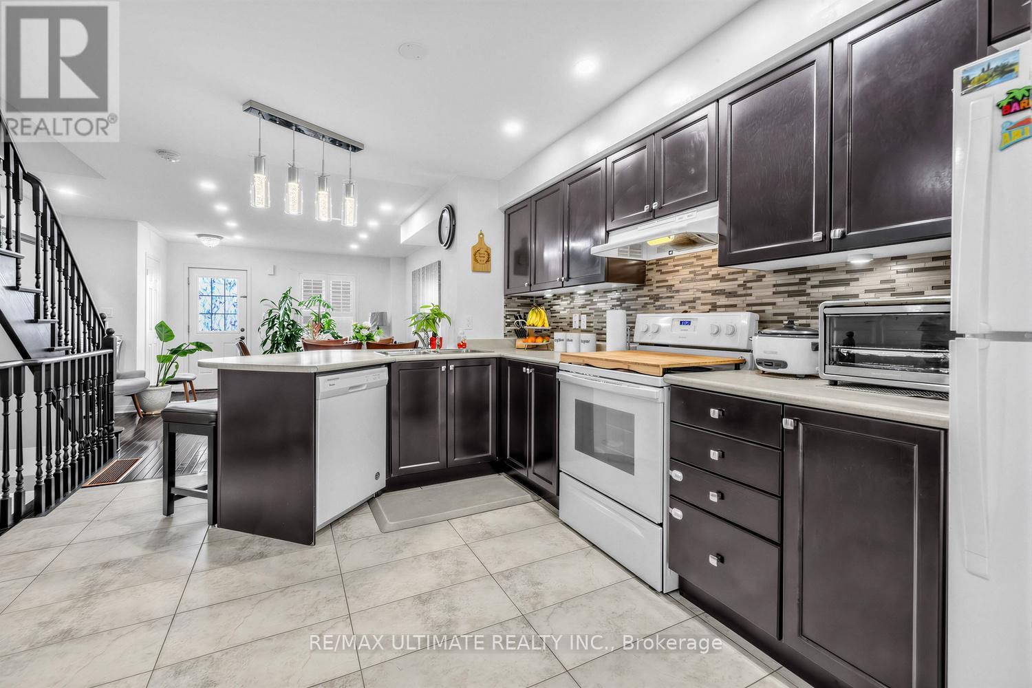 255 TORBARRIE ROAD EAST Image 25