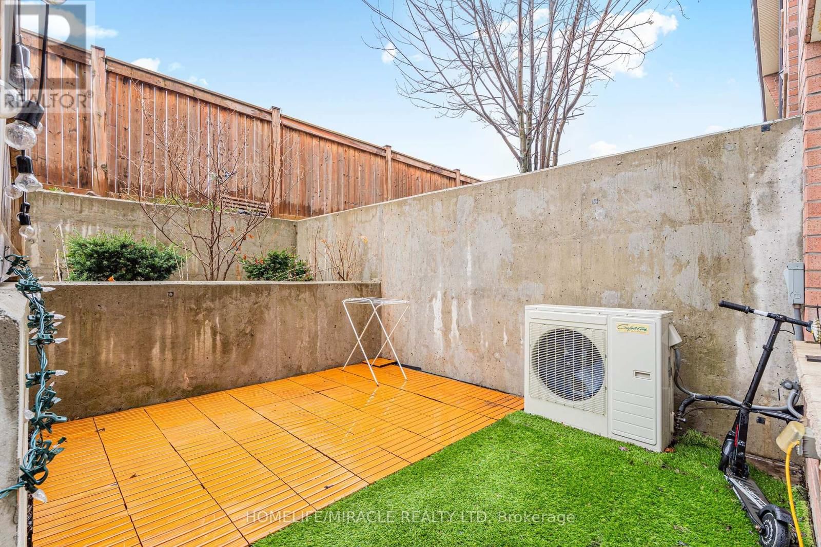 8-01 - 2420 BARONWOOD DRIVE Image 21