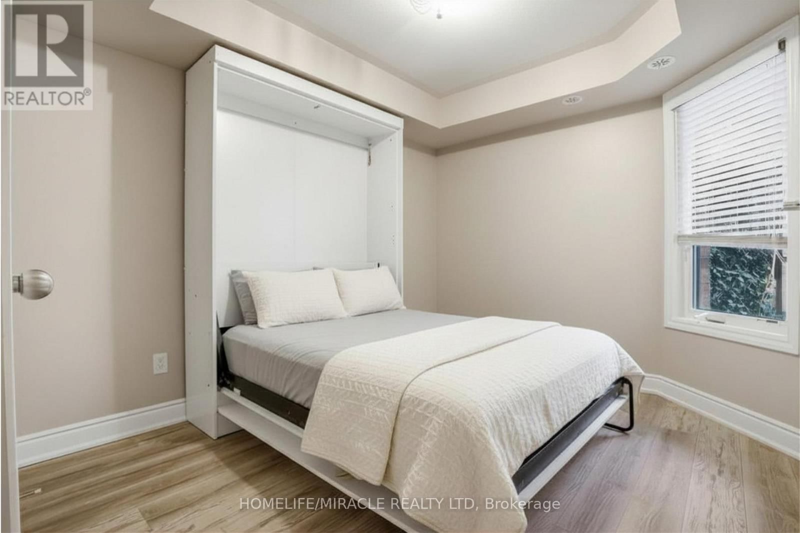 8-01 - 2420 BARONWOOD DRIVE Image 7