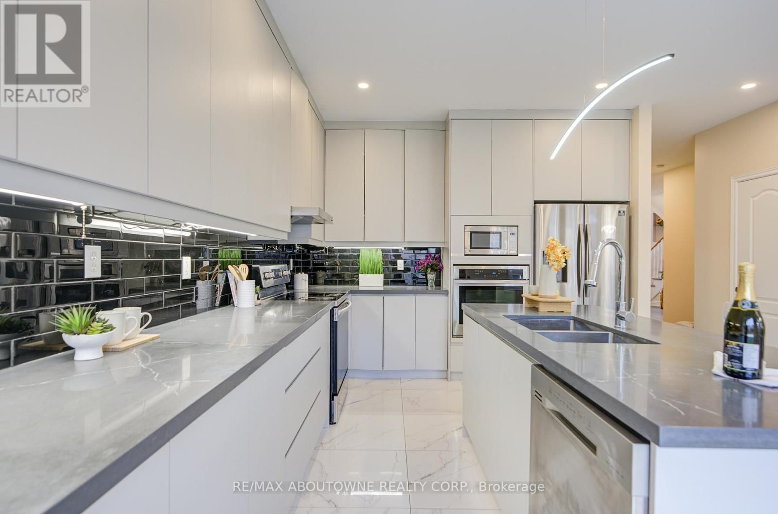 2181 STRATUS DRIVE Image 16