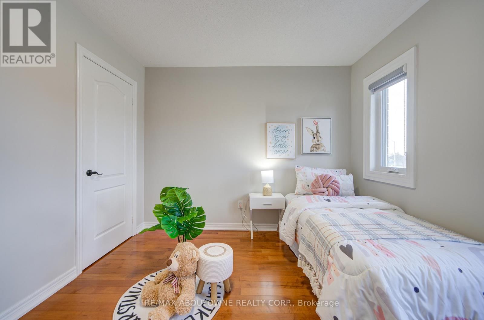 2181 STRATUS DRIVE Image 26