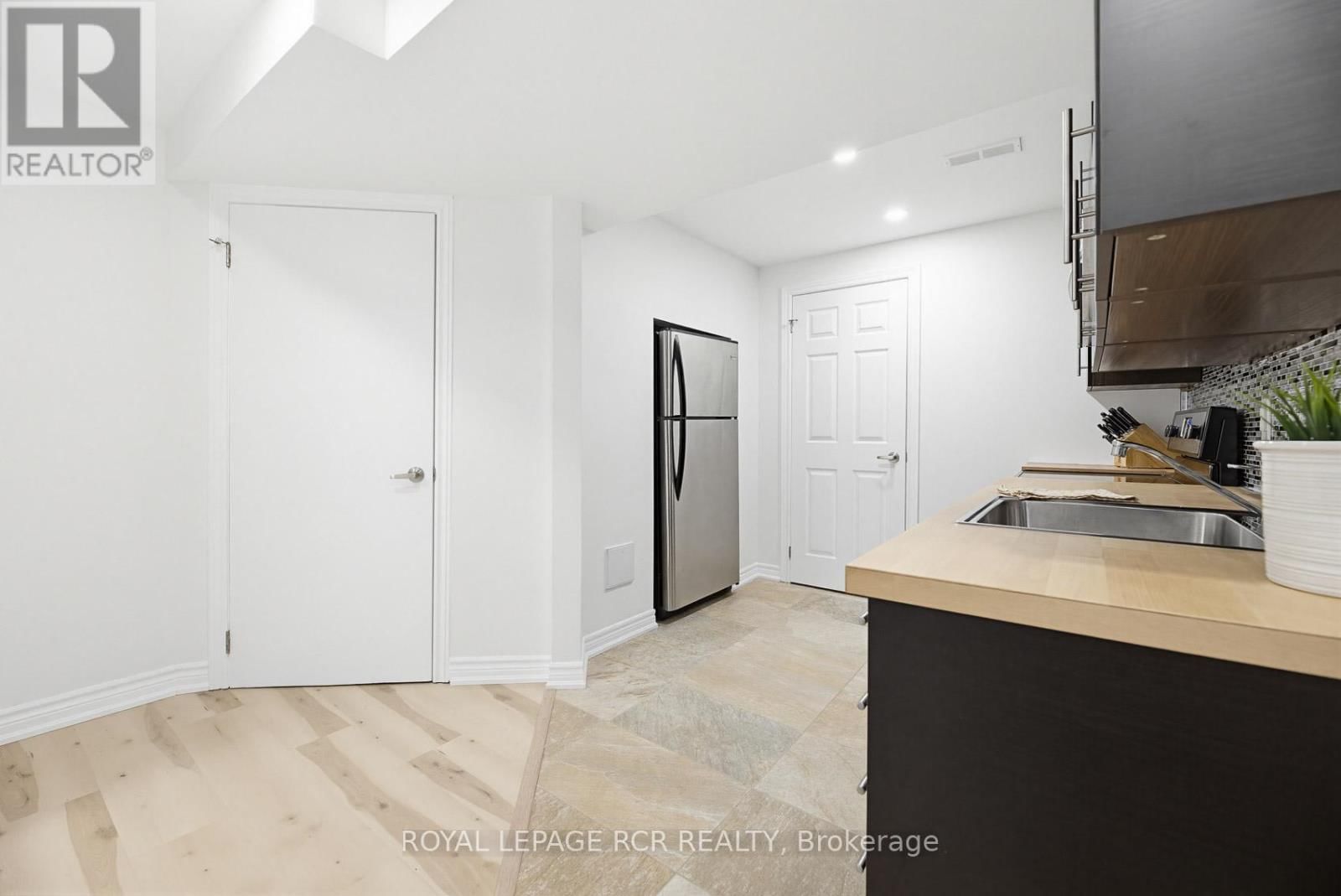 42 ARCHBURY CIRCLE Image 30