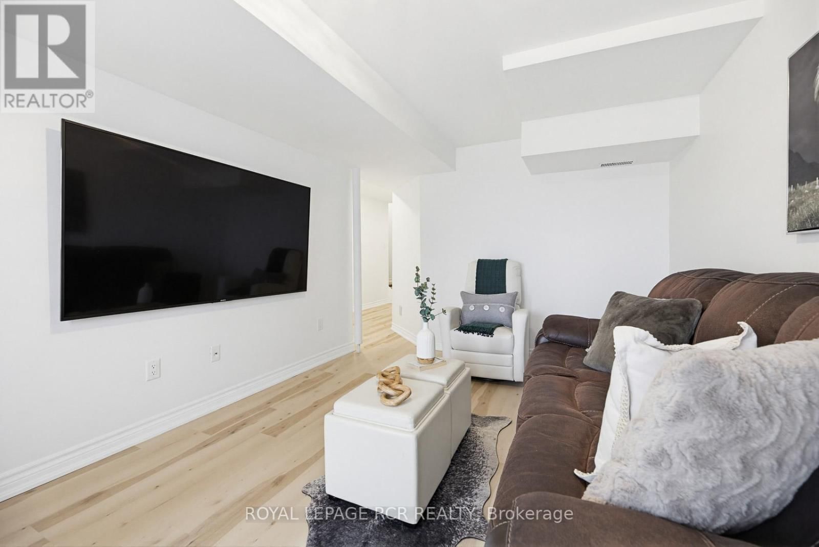 42 ARCHBURY CIRCLE Image 32