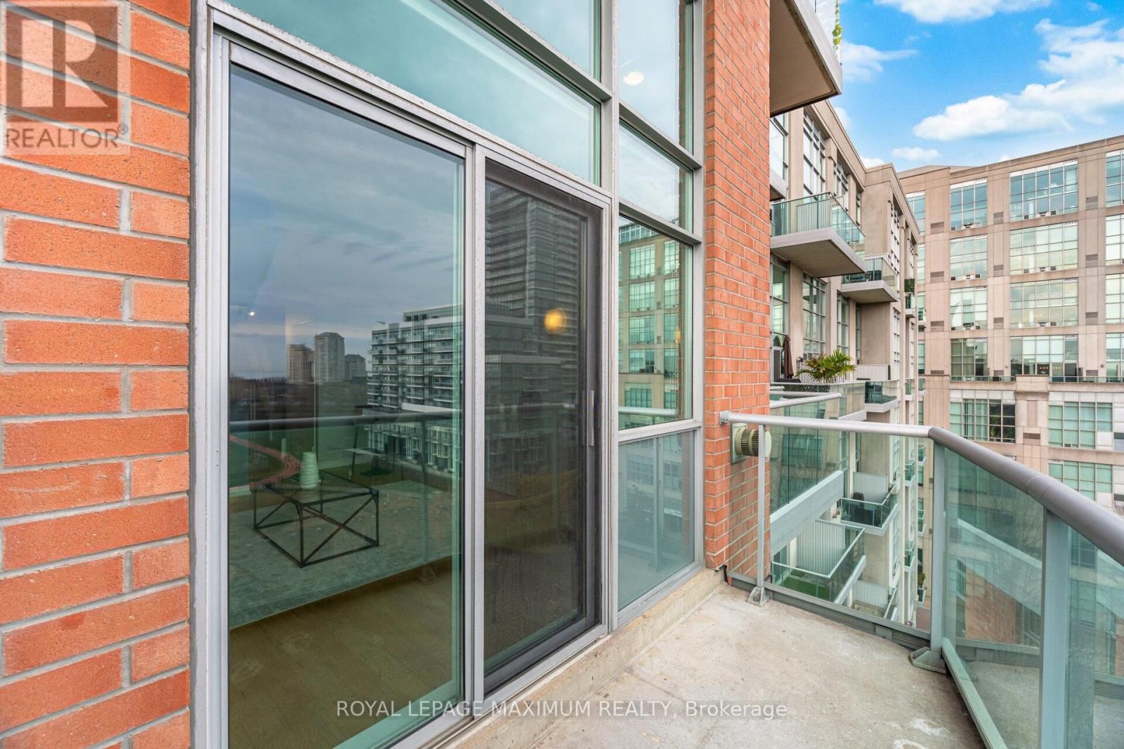 508 - 200 MANITOBA STREET Image 38